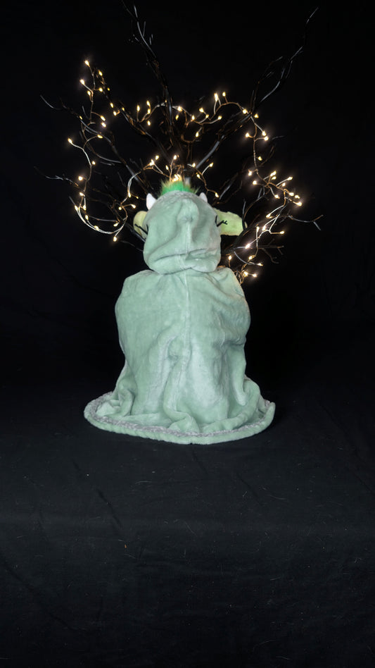 Wee One Mage With Glowing Trim 2