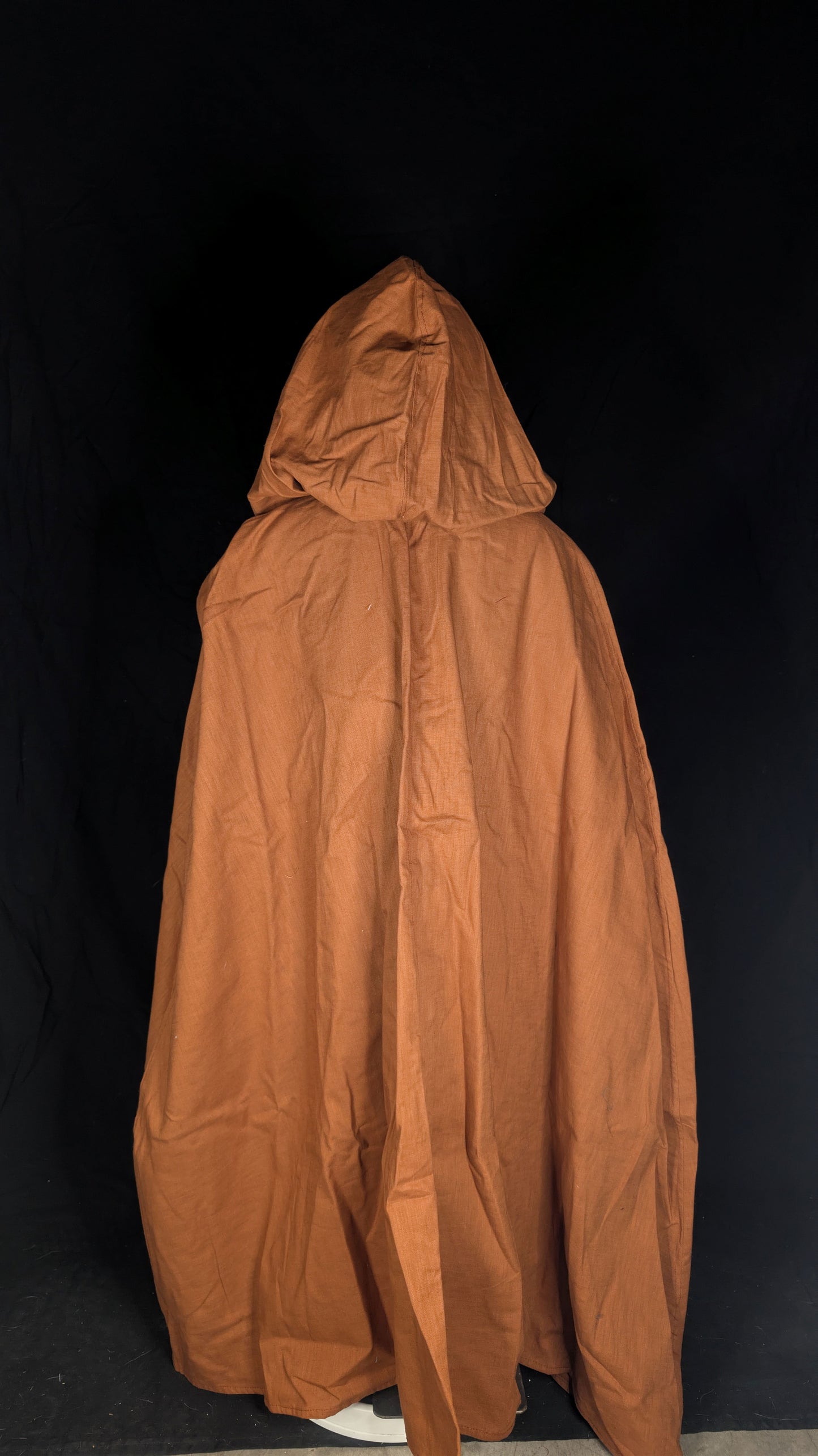 Halfling Brown Linen Mage