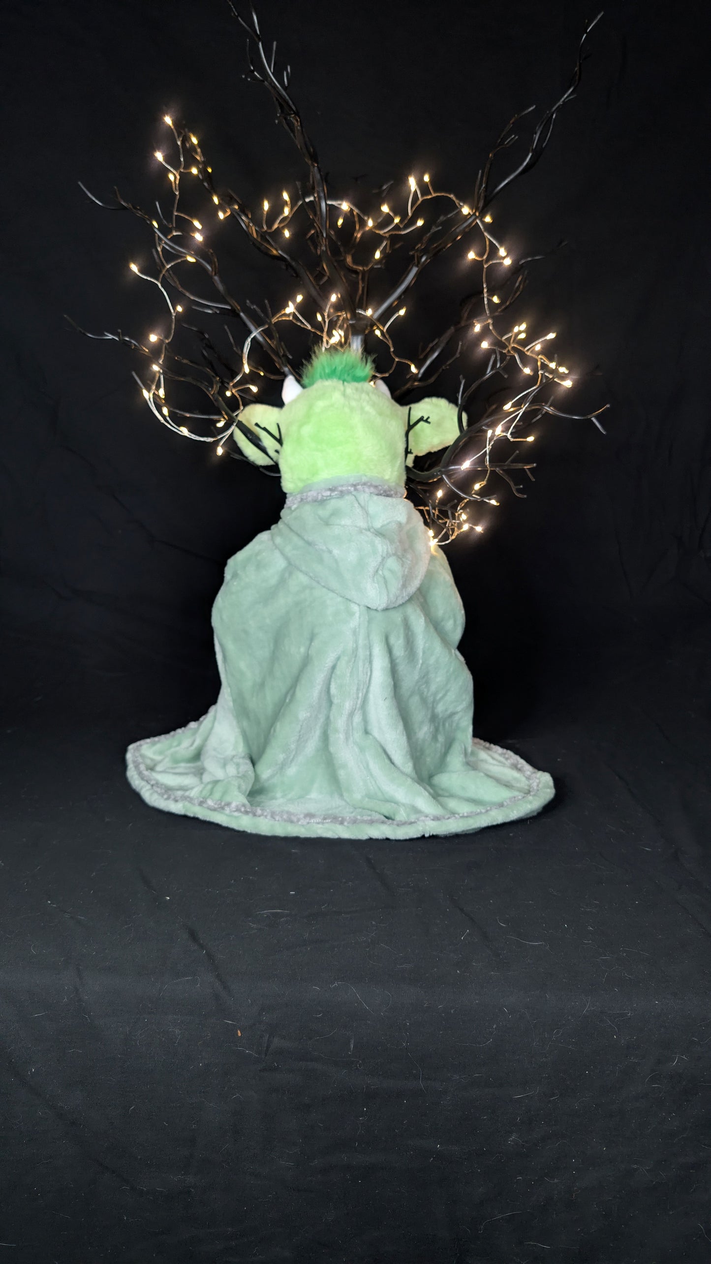 Wee One Mage With Glowing Trim 2