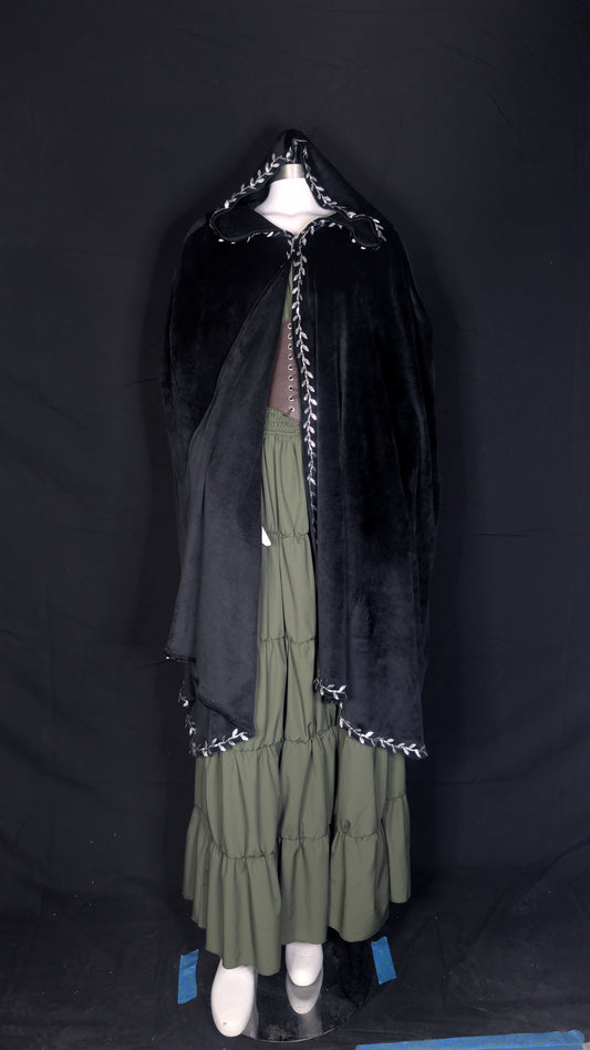 Black Cozy Mage With Silver Leaf Trim