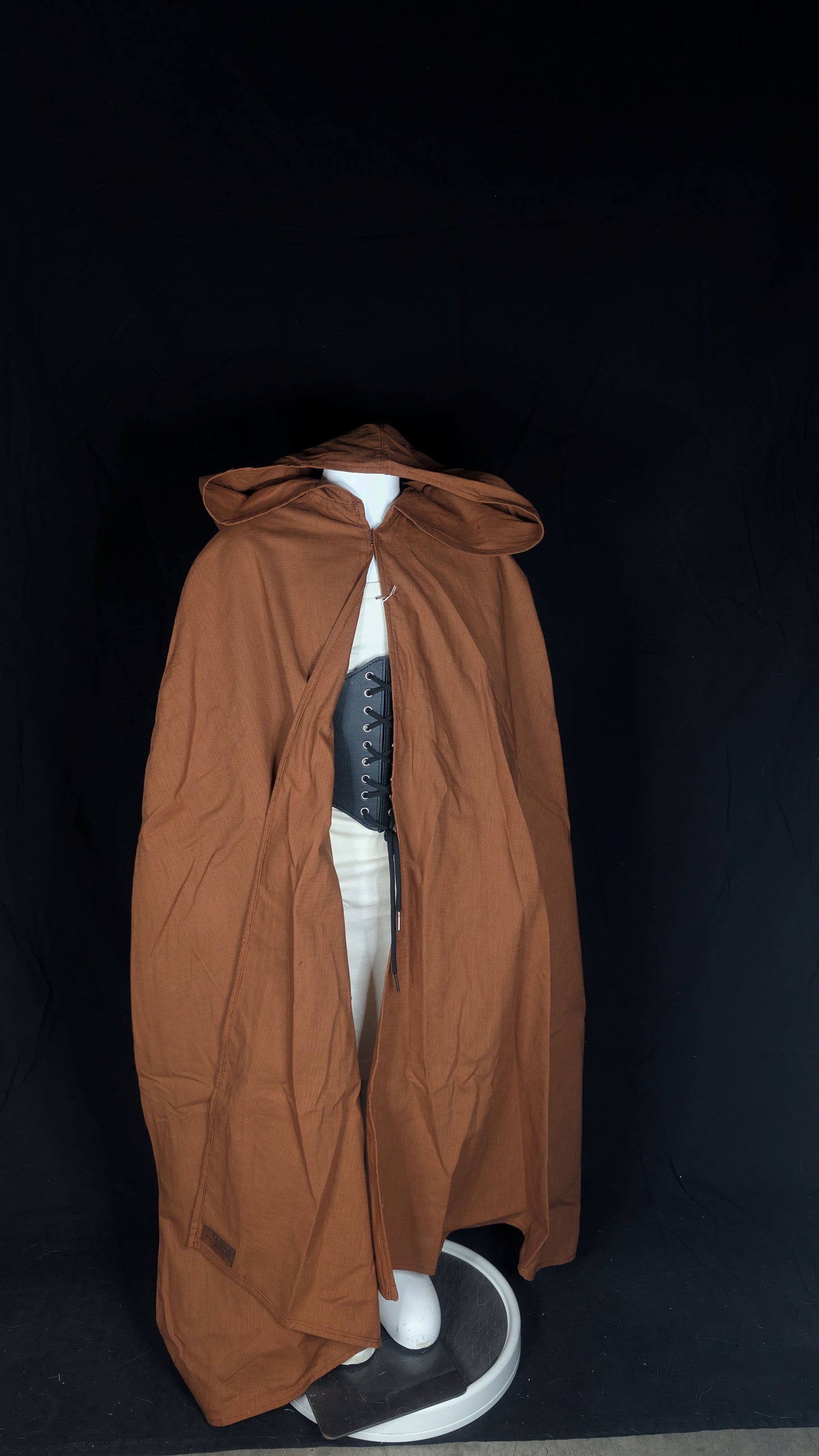 Halfling Brown Linen Mage