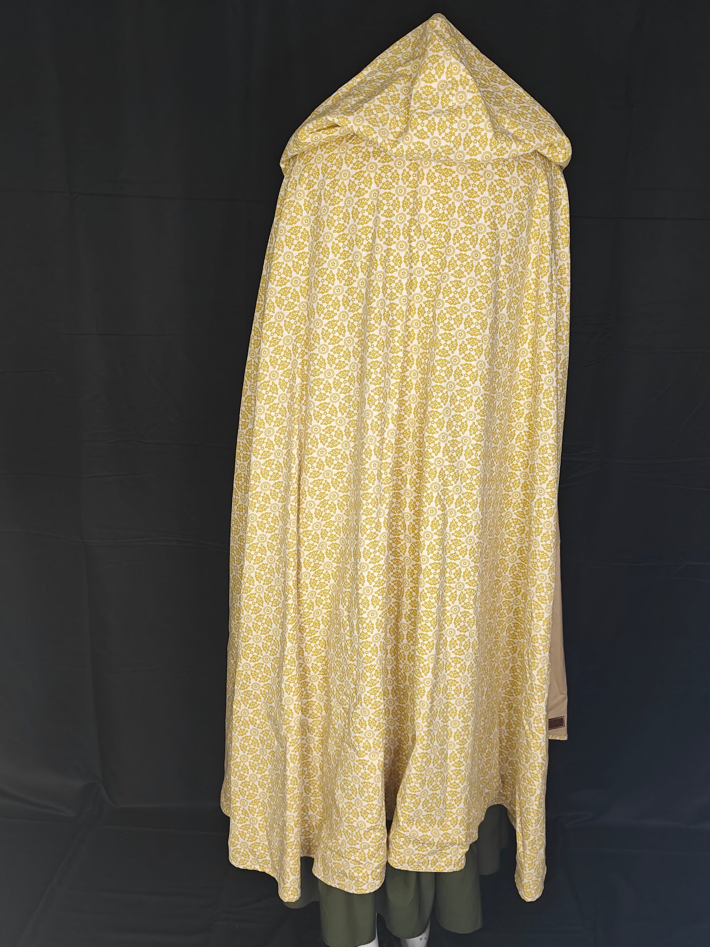 Yellow and White Fun Mage With Pockets