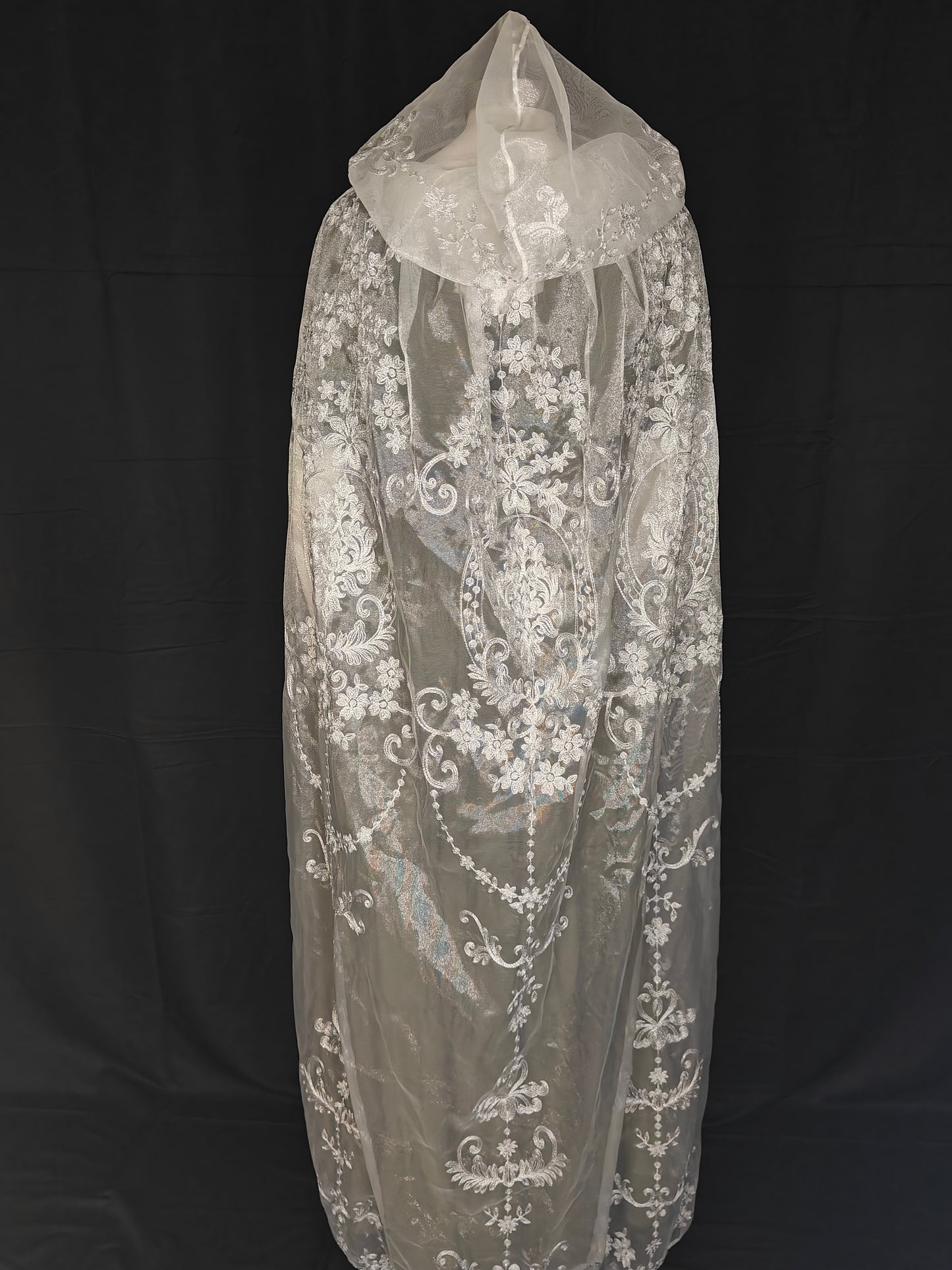 Sparkle White Lace Mage With Tie